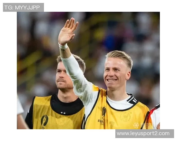 德天空报道杜塞尔多夫签下多特21岁前锋保利纳转会费仅为40万欧元 德天空报道杜塞尔多夫签下多特21岁前锋保利纳转会费仅为40万欧元