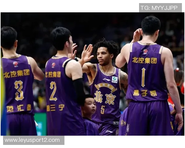 广东男篮正式注册萨姆纳期待新援为球队带来更多胜利 广东男篮正式注册萨姆纳期待新援为球队带来更多胜利