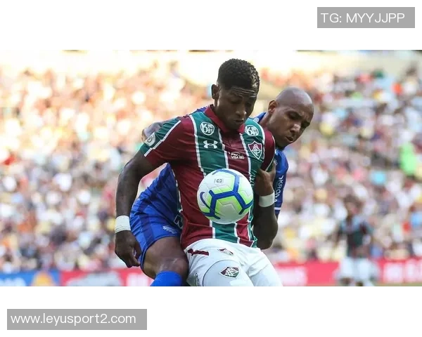 恩比德分享穿弗拉门戈球衣照片妻子巴西名模为其点赞引热议