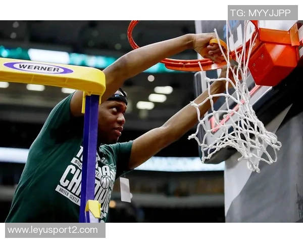 哈利伯顿强调控卫需具备比赛理解力与思考能力成为场上指挥官 哈利伯顿强调控卫需具备比赛理解力与思考能力成为场上指挥官